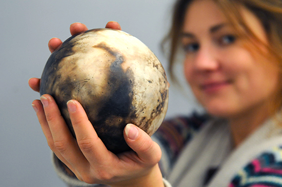 Suvi Autio: Maa (3). Kuva: Panu Akrenius