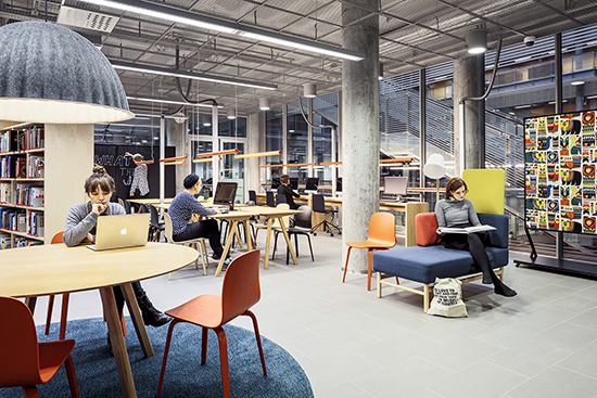 Taiteiden tiedekunta, F-Hub // Faculty of Art and Design, F-Hub. Kuva/Photo: Tuomas Uusheimo