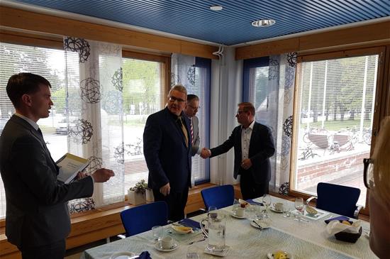 kunnanjohtajien tapaaminen.jpg