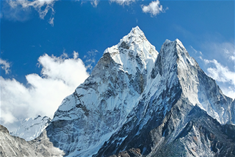Andrii Vergeles - stock.adobe.com_550x367_Mt. Ama Dablam in the Everest Region of the Himalayas, Nepal.png