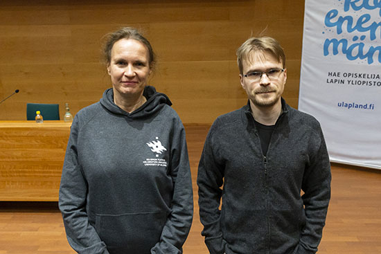 Kenen hautoja saa avata_web.jpg