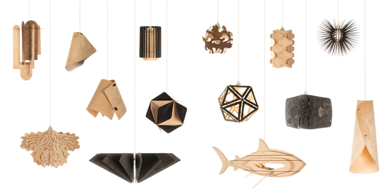 Koivuvanerista valmistetut 14 valaisinprototyyppiä.