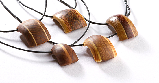 Riipus Janne Erkkilän Janne Design -tuoteperheestä