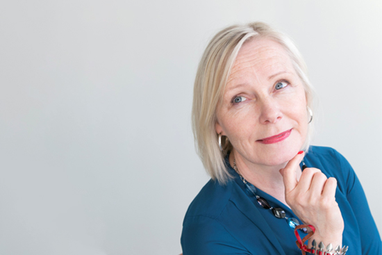 Kasvokuva Suvi Lakkalasta