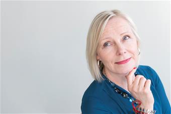 Kasvokuva Suvi Lakkalasta