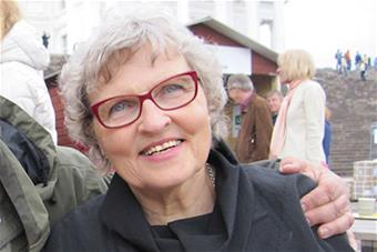 Kuvassa Seija Siivola hymyilee.