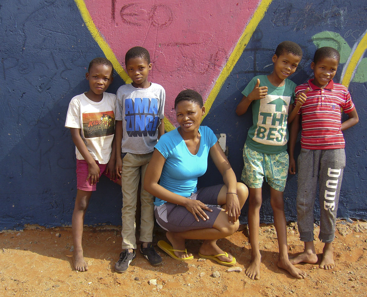 PARTY-Kalahari-Vinecia by Chakwanda.jpg