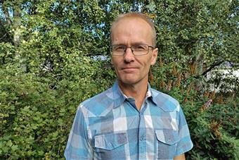 Antti Harjunmaan puolipotretti.