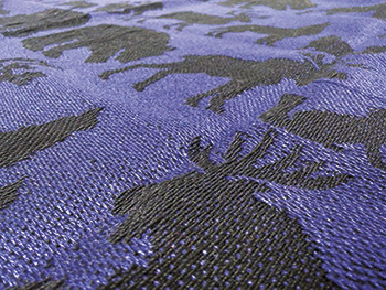 Jenna Pyörälä: Siluetit, 2016, jacquard-tekstiili. Kuva: Maiju Rahko