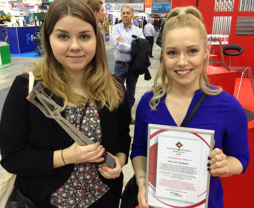 Ella Murtomäen ja Minna Siikaluoman suunnittelema Pala-set-grillisetti voitti Plootu Fennica -ohutlevytuotekilpailun oppilaitossarjan.