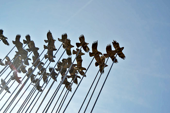 Risto Immonen: Parvi, 2014, teräs ja kivi, 200 x 120 x 370