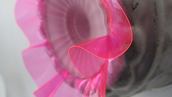 Leila Lipiäinen Vahinko 2016 teos seinällä_web.jpg