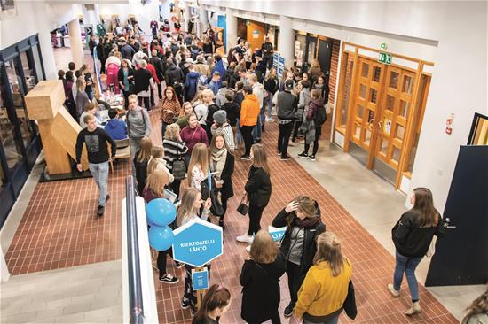 syyskuvat-2018-12_cmyk 300.jpg