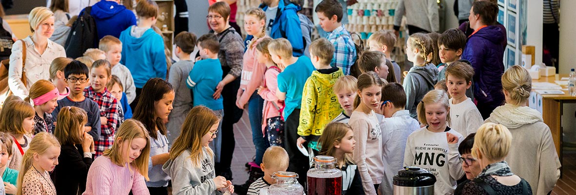 Projektioppimista ja oppimisen iloa lapsille ja nuorille Lapin StarT-festareilla.