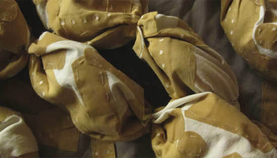 Leila Lipiäinen, osa teoksesta Necklace, 2015, installaatio, sekatekniikka. Kuva: Leila Lipiäinen