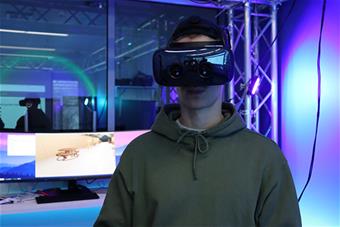 Miesoletettu XR-laboratoriossa.